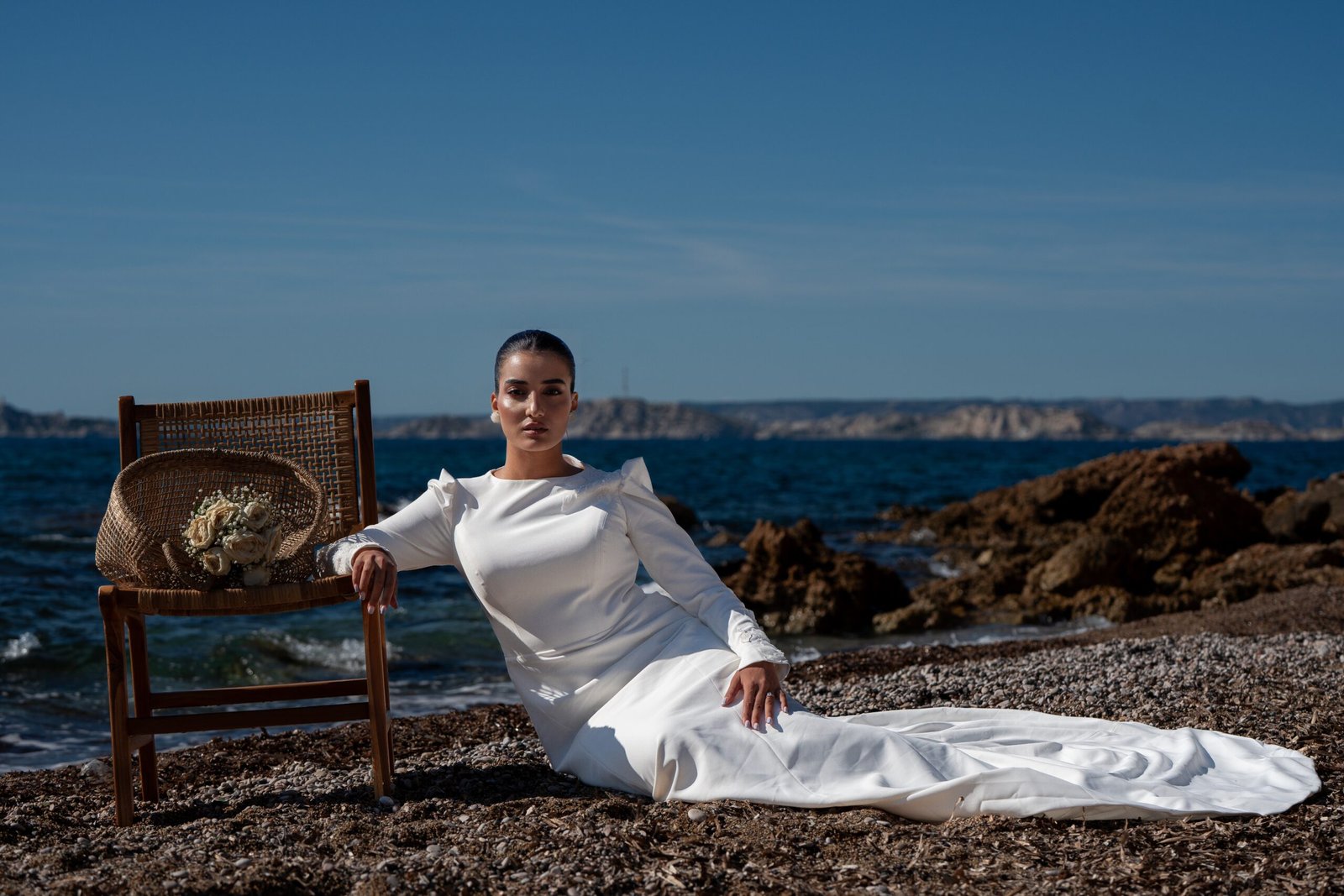 Lire la suite à propos de l’article Les robes de mariée minimalistes et élégantes : pourquoi elles séduisent